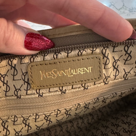 Authentic Yves Saint Laurent vintage clutch with COA - Picture 4 of 10
